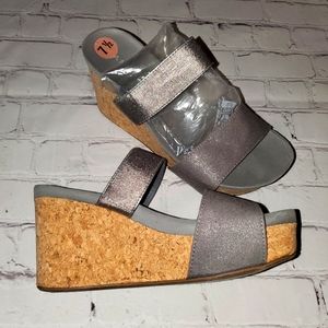 Rampage Womens Silver Grey Double Strap Sandal cork Wedge Size 7.5